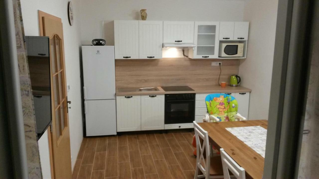 Apartman Pod Bozim Darem Яхимів Екстер'єр фото