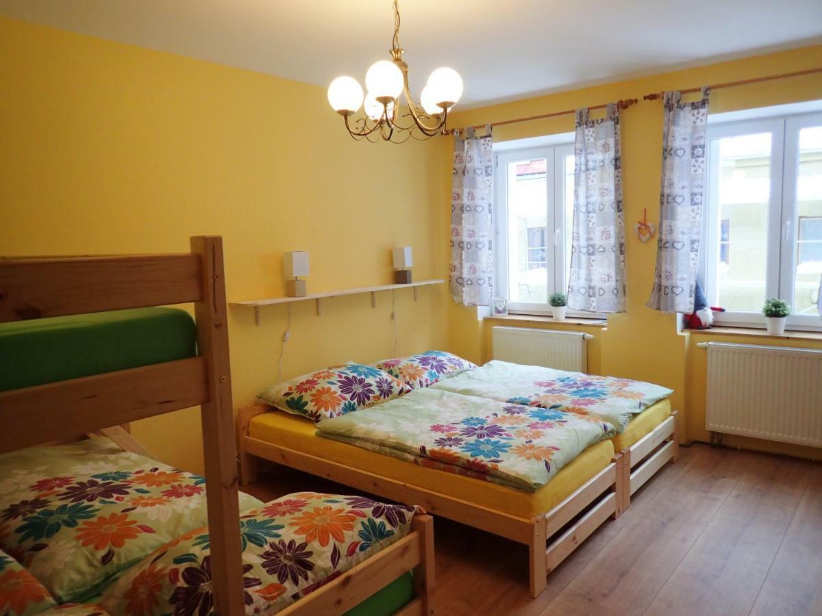 Apartman Pod Bozim Darem Яхимів Екстер'єр фото